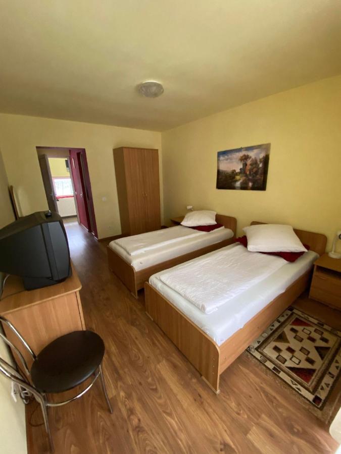 Hotel Pensiunea Pastravul Cîrţişoara Zewnętrze zdjęcie